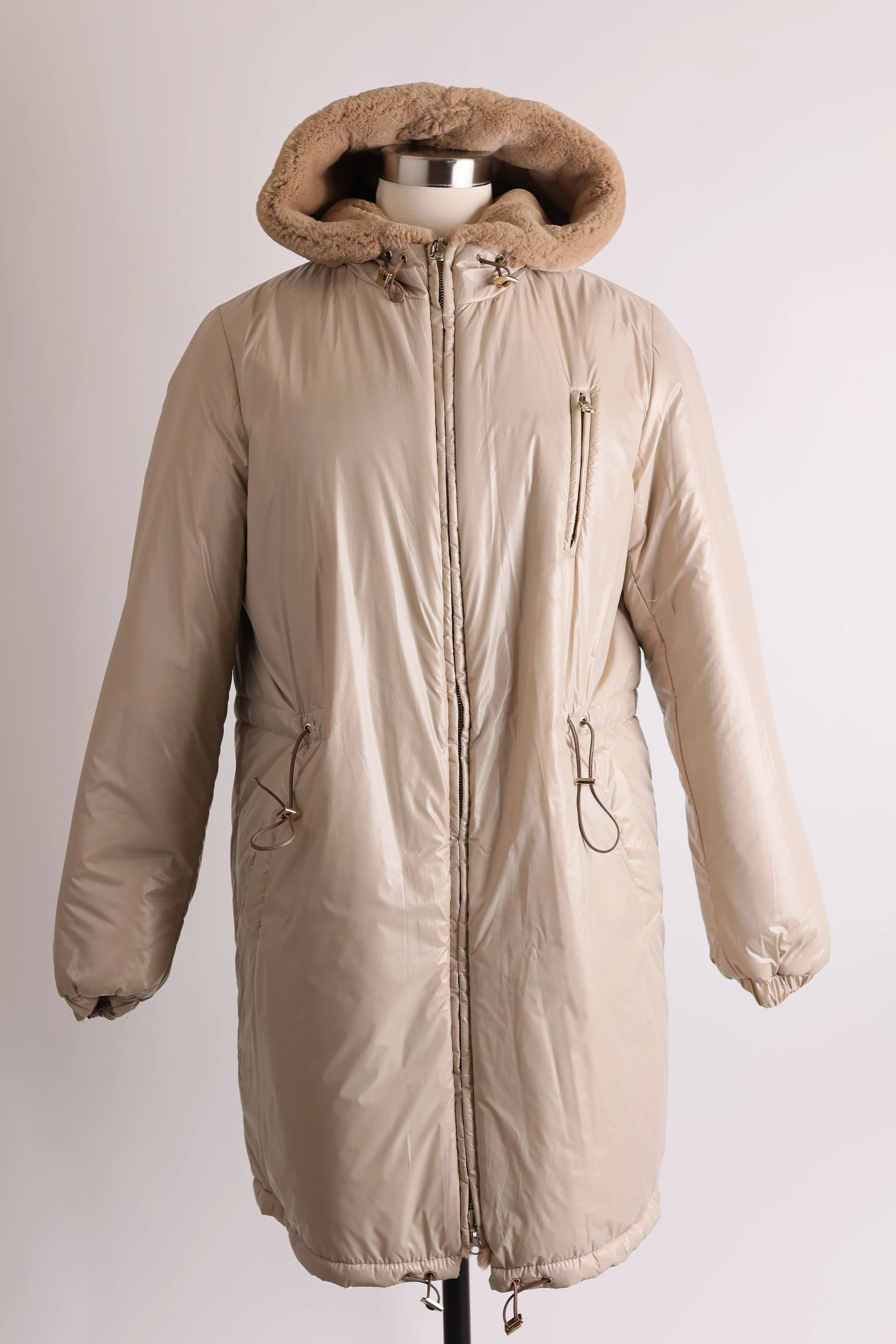 Reversible Rabbit Fur and Waterproof Poly Coat – Stylish, Cozy, and Weather-Resistant Outerwear