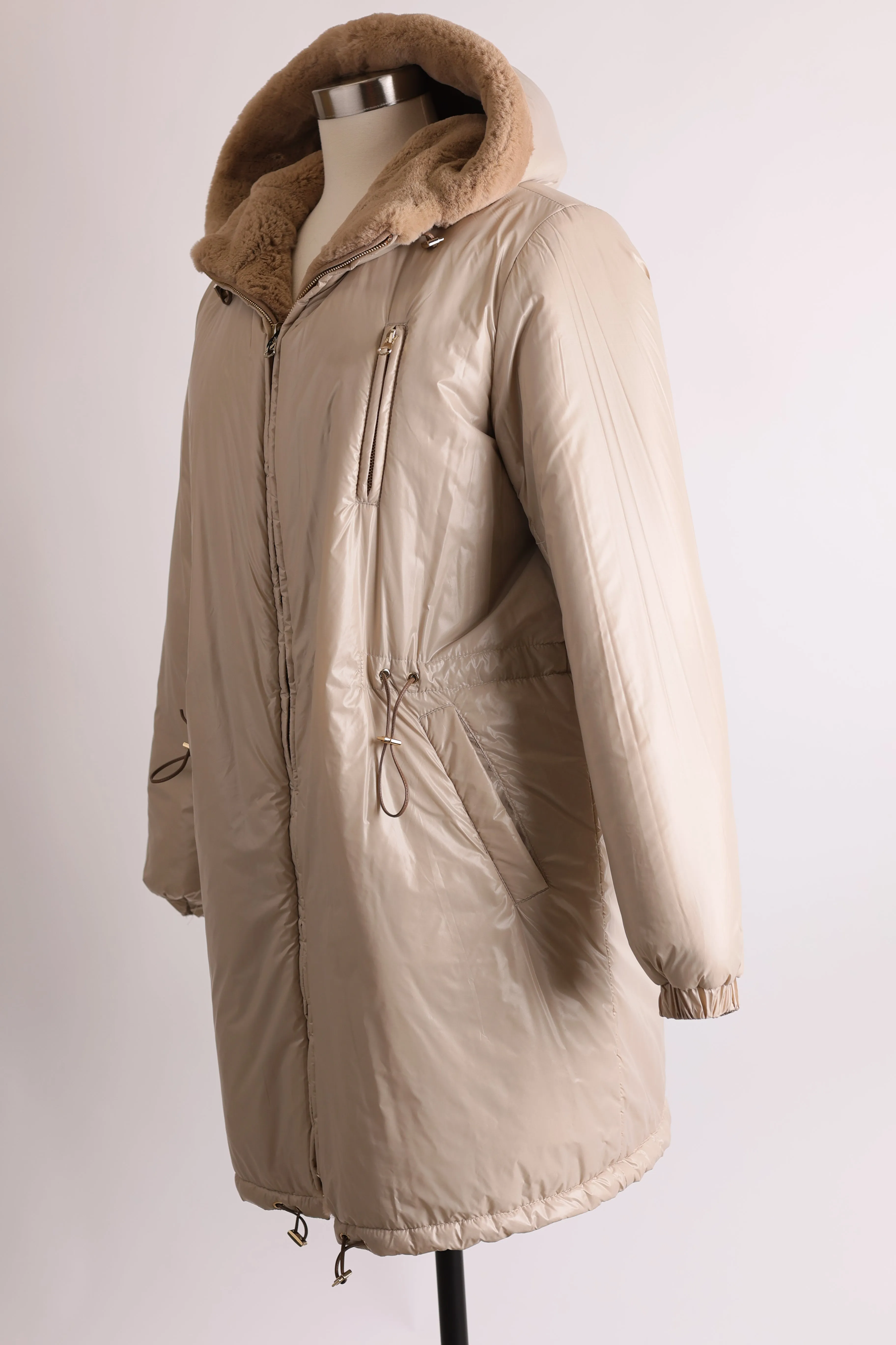 Reversible Rabbit Fur and Waterproof Poly Coat – Stylish, Cozy, and Weather-Resistant Outerwear